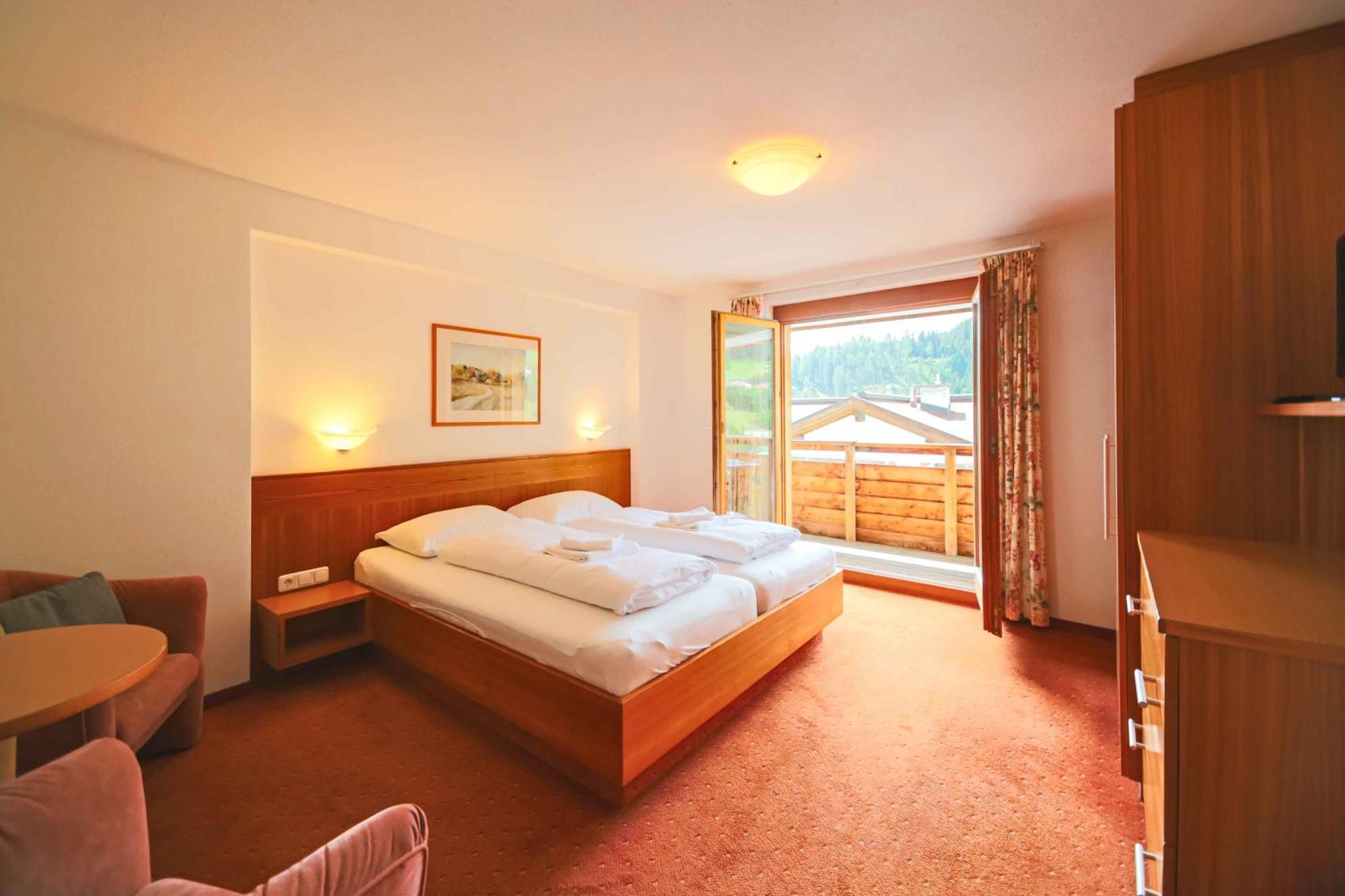 Tirolerhof Hotel Зерфаус Стая снимка